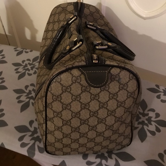 Gucci sneakers n pocketbook in good condition - Picture 2 of 8